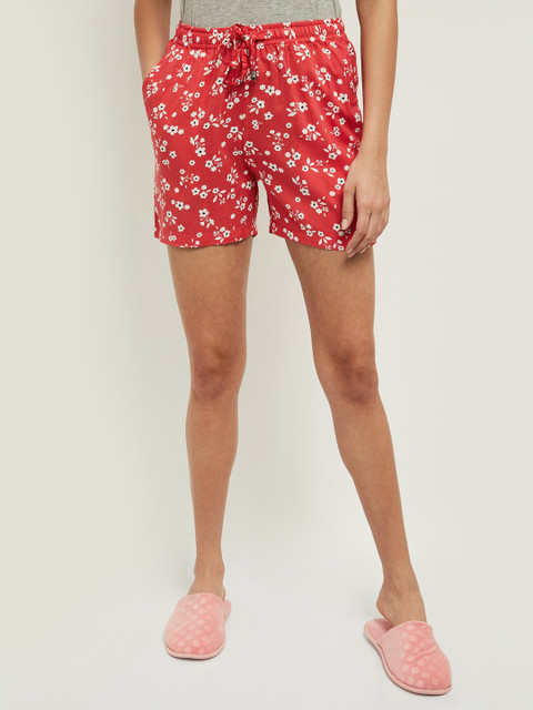 

Max Women Red Floral Printed Shorts