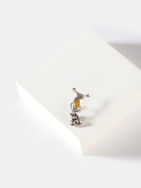 

SHAYA Oxidised Silver-Toned & Yellow Enamelled Chokti Pattern Stud Nose Pin