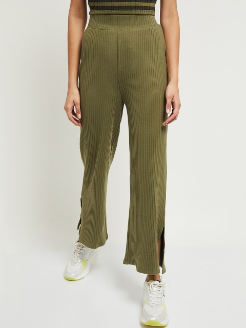 

max Women Olive Green Solid Mid-Rise Trousers