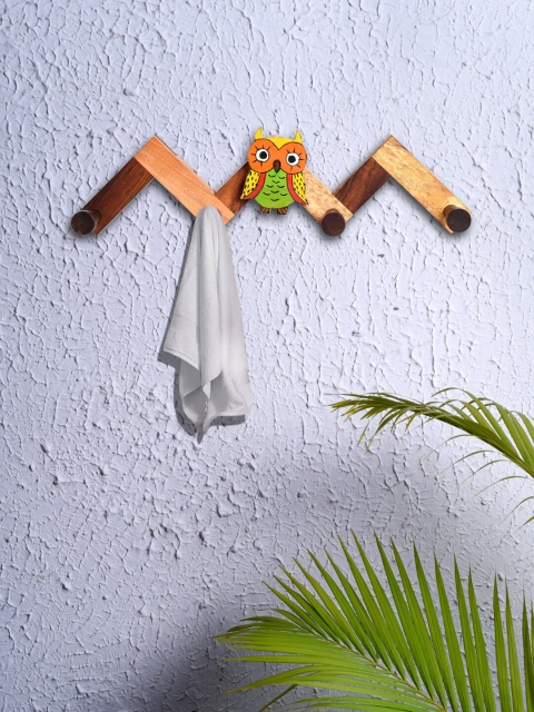 

Unravel India Brown & Green Sheesham Wood Towel Holder