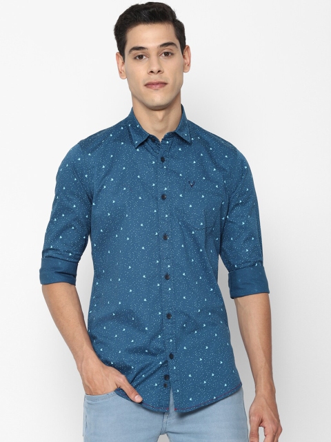 

Solly Jeans Co Men Blue & White Printed Cotton Casual Shirt