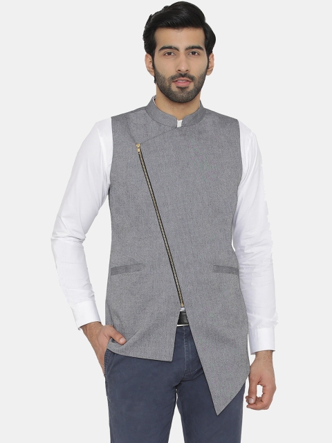 

Raas Men Grey Textured Cotton Waistcoat with Metallic Zipper