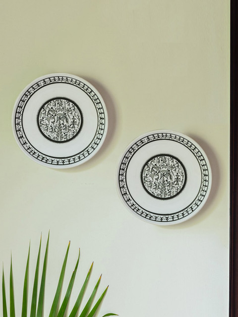 

ExclusiveLane Set Of 2 White & Black Handmade Terracotta Wall Decor Plates