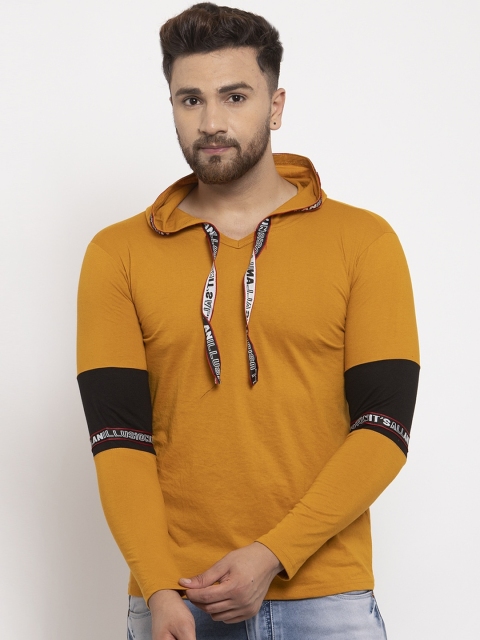 

KATSO Men Mustard Yellow & Black Slim Fit T-shirt