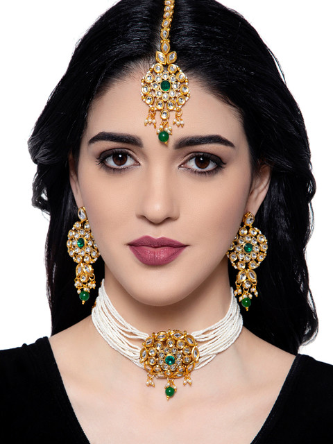 

ANIKAS CREATION Green Kundan Pearl Hasli Necklace with Earrings & Maangtikka