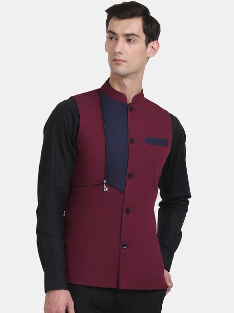 

Raas Men Maroon & Navy Blue Colourblocked Slim-Fit Waistcoat