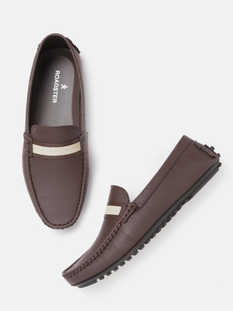 

Roadster Men Coffee Brown Croc Textured Driving Shoes