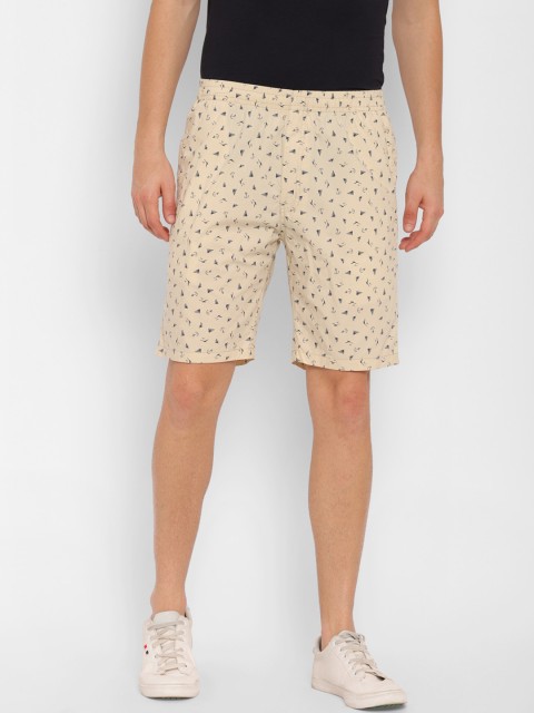 

SAPPER Men Beige Printed Slim Fit Regular Shorts