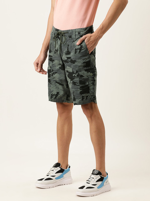 

IVOC Men Olive Green Printed Slim Fit Cargo Shorts
