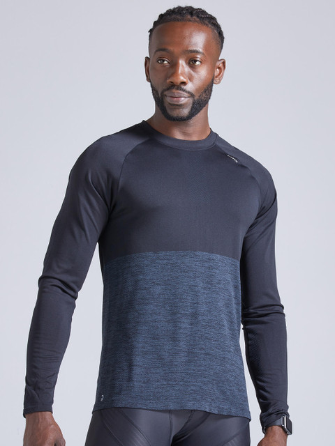

KIPRUN By Decathlon Men Black Running T-shirt