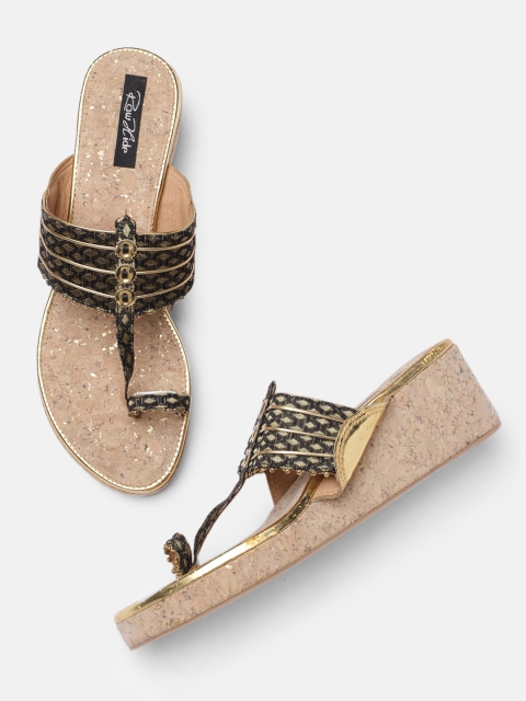 

Raw Hide Women Black & Cream Printed Ethnic Regular Ankle Wedge Sandals