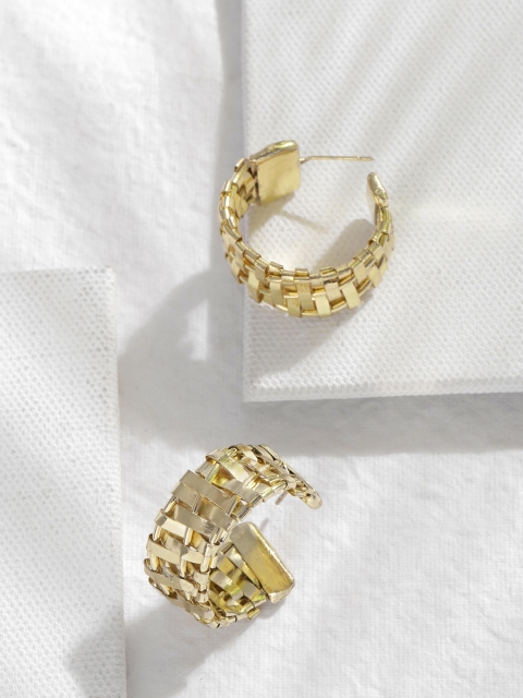 

DEEBACO Gold-Toned Geometric Overlapped Brass Half Hoop Earrings