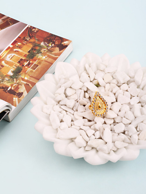 

SANGEETA BOOCHRA Gold-Plated White Quartz-Studded Handcrafted Adjustable Finger Ring