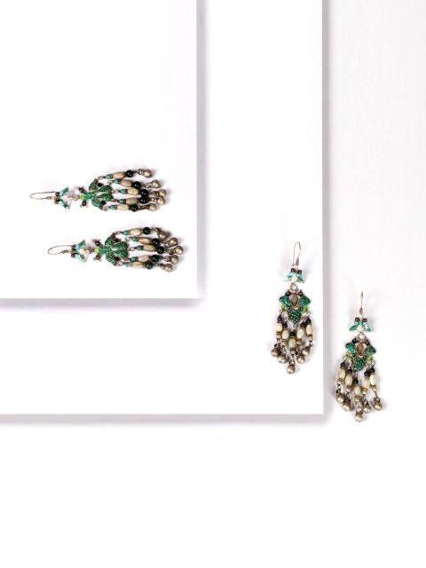 

SANGEETA BOOCHRA Silver-Toned Contemporary Studs Earrings