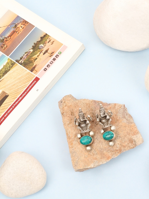 

SANGEETA BOOCHRA Silver-Toned Contemporary Drop Earrings