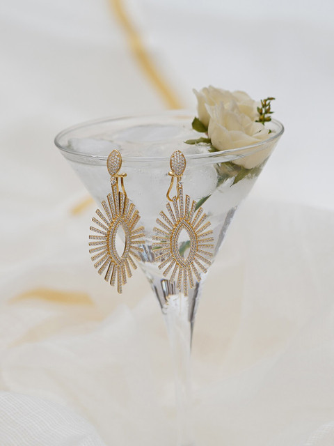 

SANGEETA BOOCHRA Gold-Toned Contemporary Drop Earrings