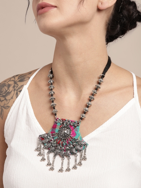 

Sangria Silver-Toned & Pink Oxidised Handcrafted Necklace