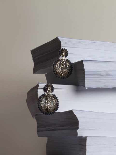 

SANGEETA BOOCHRA Silver-Toned Contemporary Jhumkas Earrings