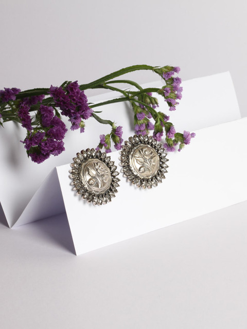 

SANGEETA BOOCHRA Silver-Toned Circular Studs Earrings