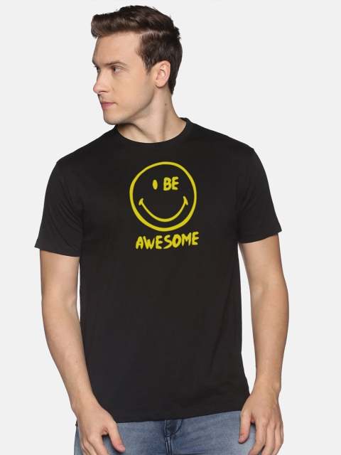 

MASH UNLIMITED Men Black Typography Printed Slim Fit T-shirt