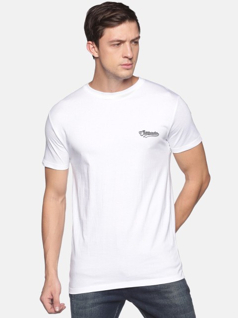 

MASH UNLIMITED Men White Solid Slim Fit T-shirt