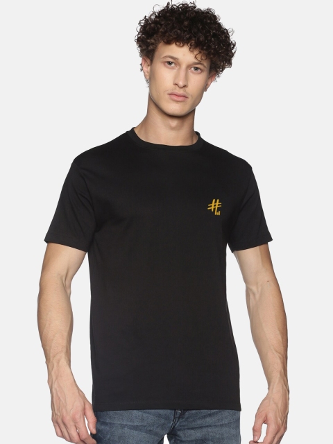 

MASH UNLIMITED Men Black Solid Slim Fit T-shirt