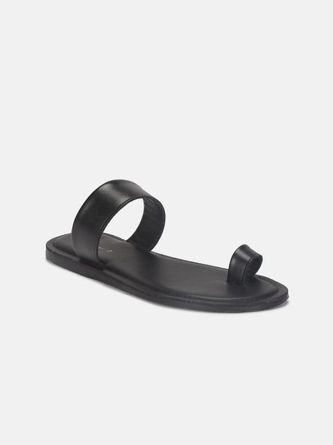

Mast & Harbour Men Black One Toe Flats