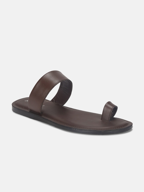 

Mast & Harbour Men Brown One Toe Flats