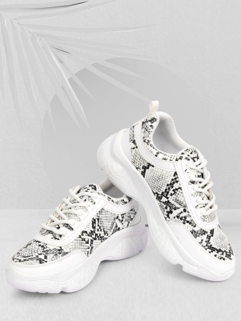 

TWIN TOES Women White Printed Sneakers