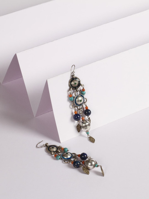 

SANGEETA BOOCHRA Silver-Toned Contemporary Earrings