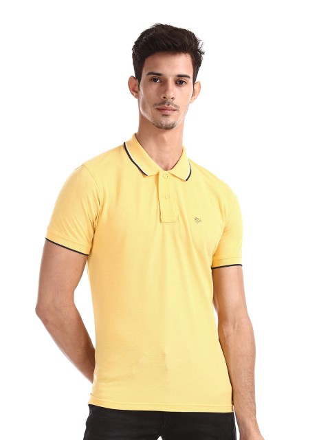 

Ruggers Men Yellow Polo Collar T-shirt