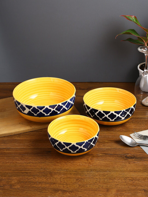 

Aapno Rajasthan Set Of 3 Yellow & Navy Blue Patterned Serving Bowl