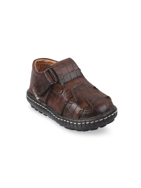 

Jazzy Juniors Boys Brown Printed Slip-On Sneakers