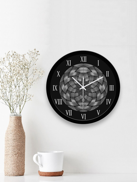 

WENS Black Modern Art Printed Analogue Silent Non-Ticking Battery Operated Wall Clock