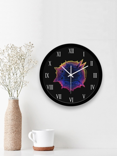 

WENS Black Modern Art Printed Analogue Silent Non-Ticking Battery Operated Wall Clock