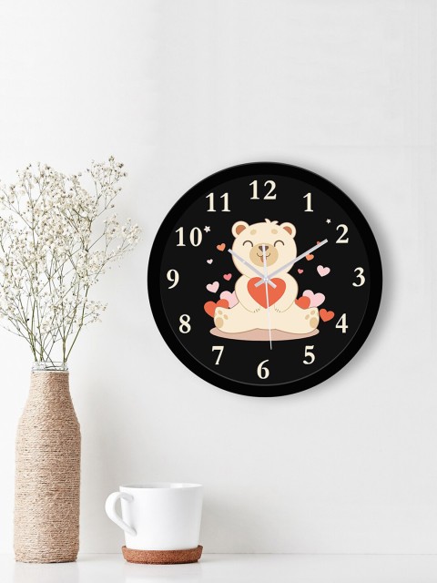 

WENS Black Printed Analogue Silent Non-Ticking Battery Operated Kids Wall Clock