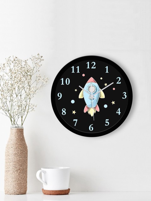 

WENS Black & Blue Printed Contemporary 29 cm Wall Clock