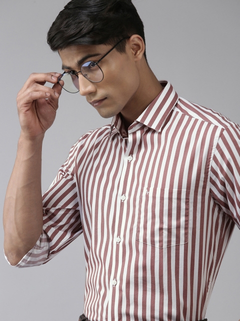 

Arrow Men Red & White Slim Fit Striped Pure Cotton Formal Shirt
