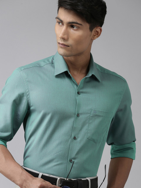 

Arrow Men Sea Green Manhattan Slim Fit Pinstripes Opaque Pure Cotton Formal Shirt