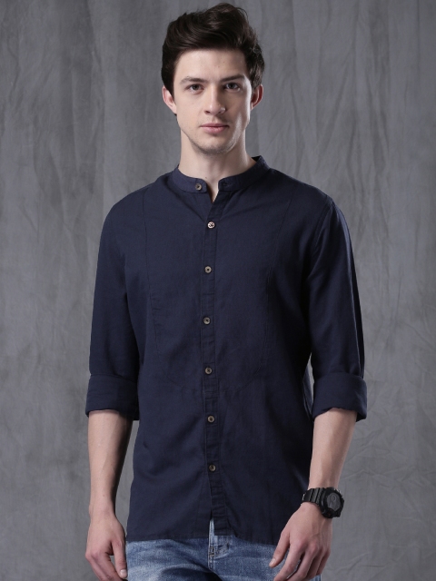 

WROGN Men Navy Solid Linen Casual Shirt, Navy blue