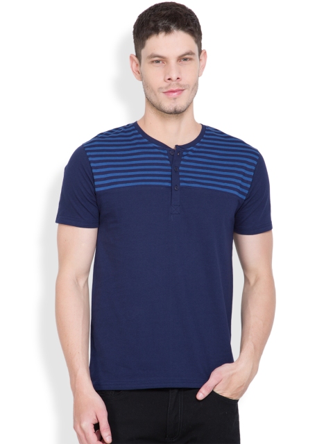 

HIGHLANDER Men Navy Blue Solid Henley Neck T-Shirt