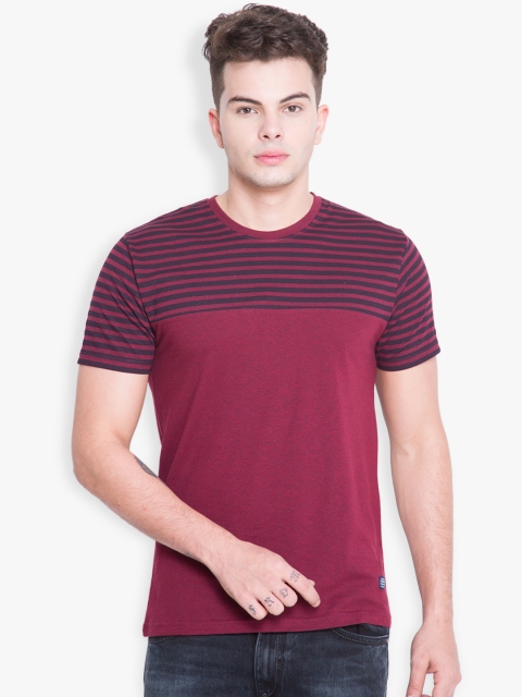 

HIGHLANDER Men Maroon Striped T-shirt