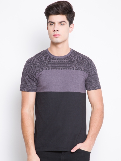 

HIGHLANDER Men Black Colourblocked Round Neck Slim Fit T-Shirt