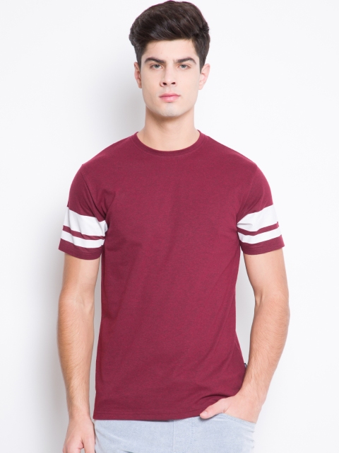 

HIGHLANDER Men Red Solid Round Neck Slim Fit T-Shirt