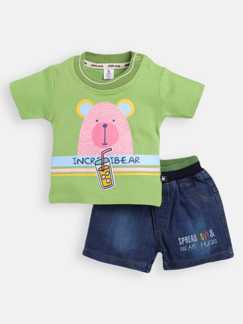 

Little Folks Boys Green & Yellow Pure Cotton Embellished T-shirt with Shorts