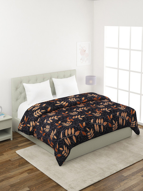 

A Homes Grace Black Floral Printed Mild Winter 400 GSM Double Bed Quilt