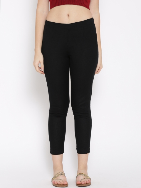 

W Women Black Solid Flat-Front Cropped Trousers
