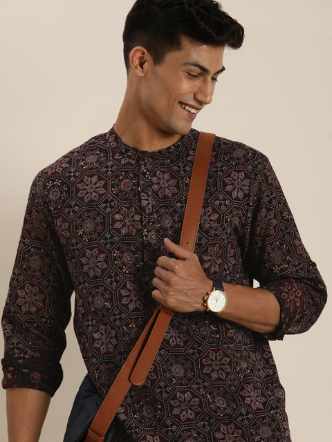 

Taavi Men Multicoloured Ajrakh Hand Block Printed Kurta, Multi