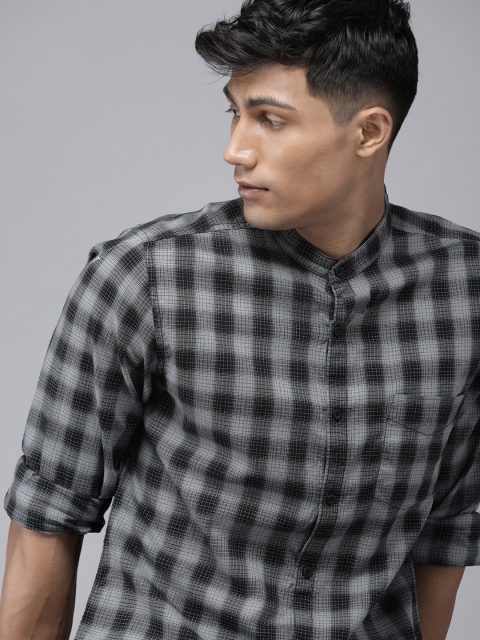 

Roadster Men Black And Grey Checked Pure Cotton Casual Shirt