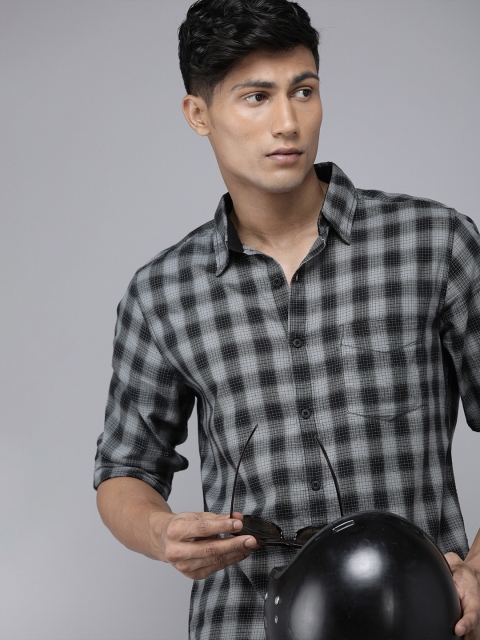 

Roadster Men Black Checked Casual Shirt